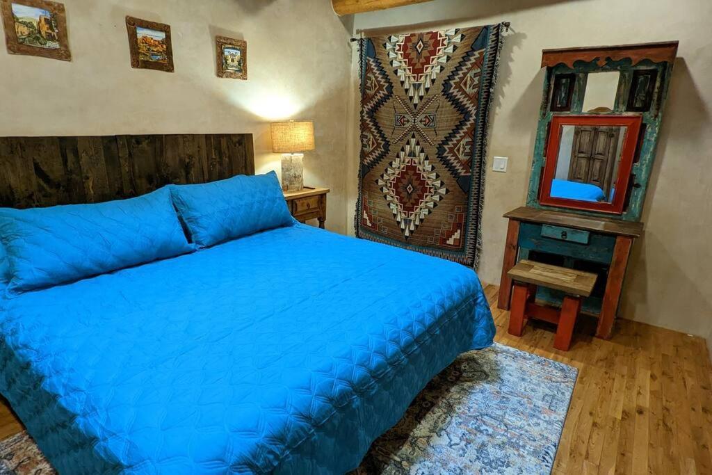 Magical Santa Fe Stay, Minutes From Town Square, Sleeps 4, Includes Free Parking And Outdoor Hot Tub! المظهر الخارجي الصورة