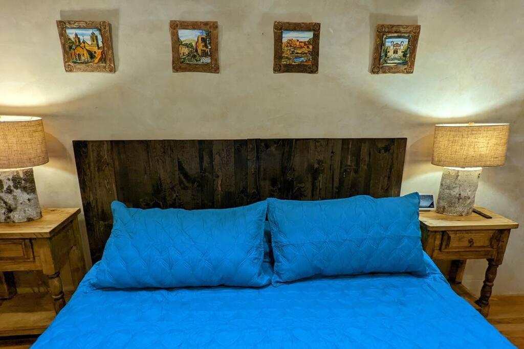 Magical Santa Fe Stay, Minutes From Town Square, Sleeps 4, Includes Free Parking And Outdoor Hot Tub! المظهر الخارجي الصورة