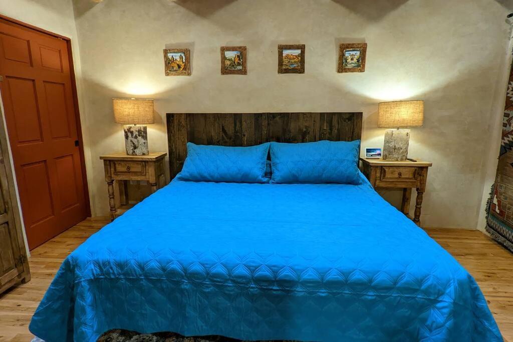 Magical Santa Fe Stay, Minutes From Town Square, Sleeps 4, Includes Free Parking And Outdoor Hot Tub! المظهر الخارجي الصورة