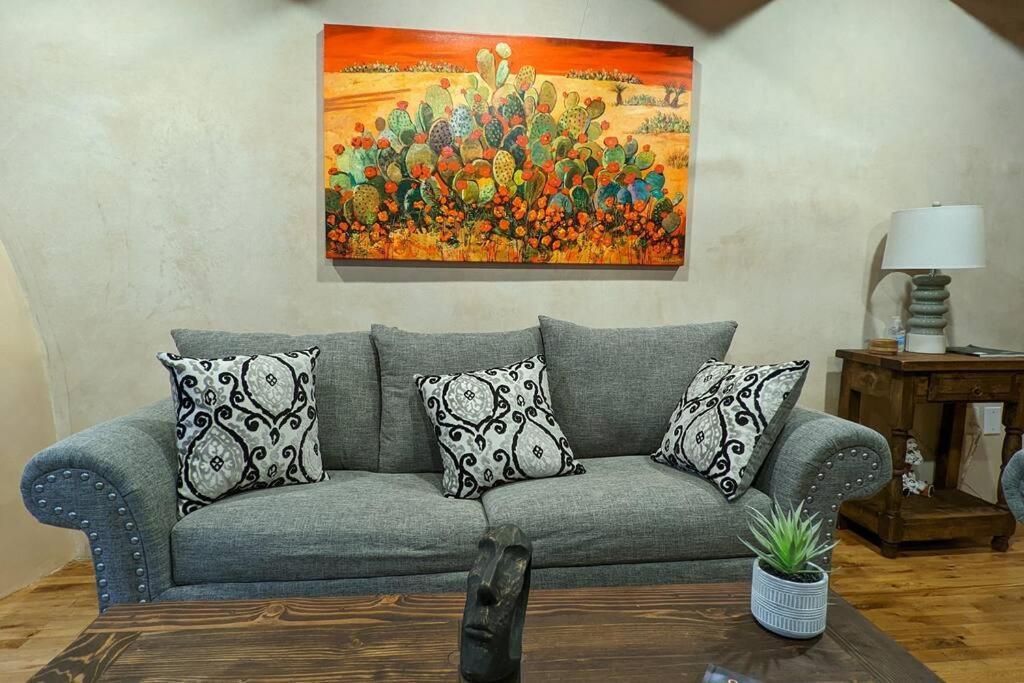 Magical Santa Fe Stay, Minutes From Town Square, Sleeps 4, Includes Free Parking And Outdoor Hot Tub! المظهر الخارجي الصورة