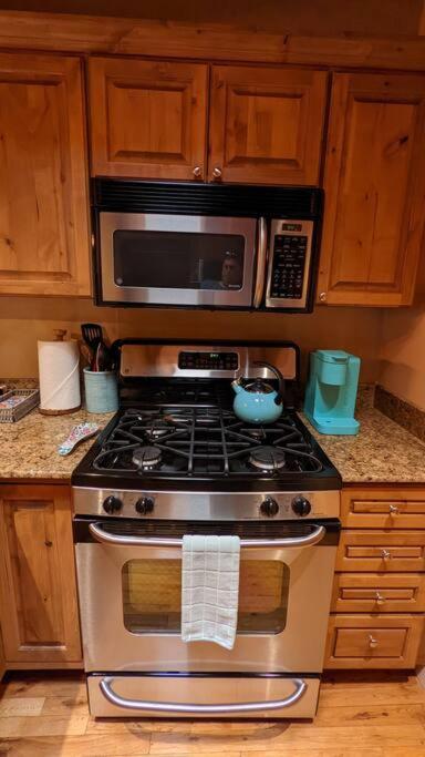 Magical Santa Fe Stay, Minutes From Town Square, Sleeps 4, Includes Free Parking And Outdoor Hot Tub! المظهر الخارجي الصورة