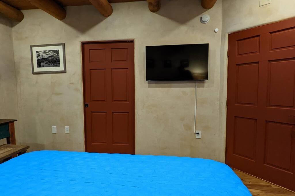 Magical Santa Fe Stay, Minutes From Town Square, Sleeps 4, Includes Free Parking And Outdoor Hot Tub! المظهر الخارجي الصورة