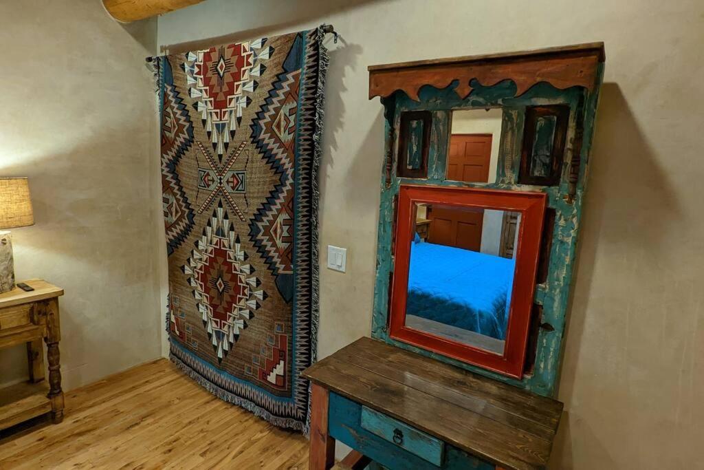 Magical Santa Fe Stay, Minutes From Town Square, Sleeps 4, Includes Free Parking And Outdoor Hot Tub! المظهر الخارجي الصورة